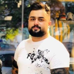 دانلود آهنگ بهنام حسن زاده عشوه زیاد کنی پز دنی باد کنی
