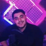 دانلود آهنگ پرهام کریمی آسمون ابر بیتا می دل چه غم بیتا