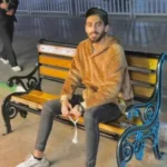 دانلود آهنگ جواد امانی دنیای کار و بار مر گیرنه خنده