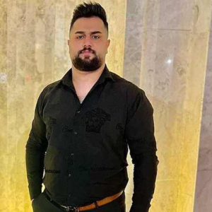 دانلود آهنگ بهنام حسن زاده چشمون سیاه نگاه خاصی دارنی